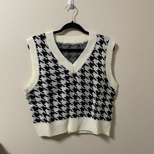 BRAND NEW Houndstooth Sweater Vest